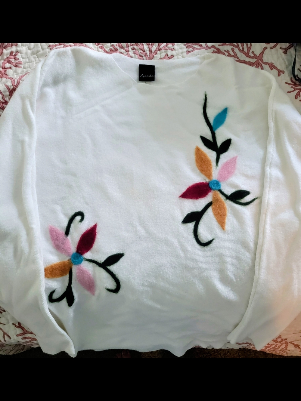 Aadea Winter White Floral Embroidered Sweater Size L